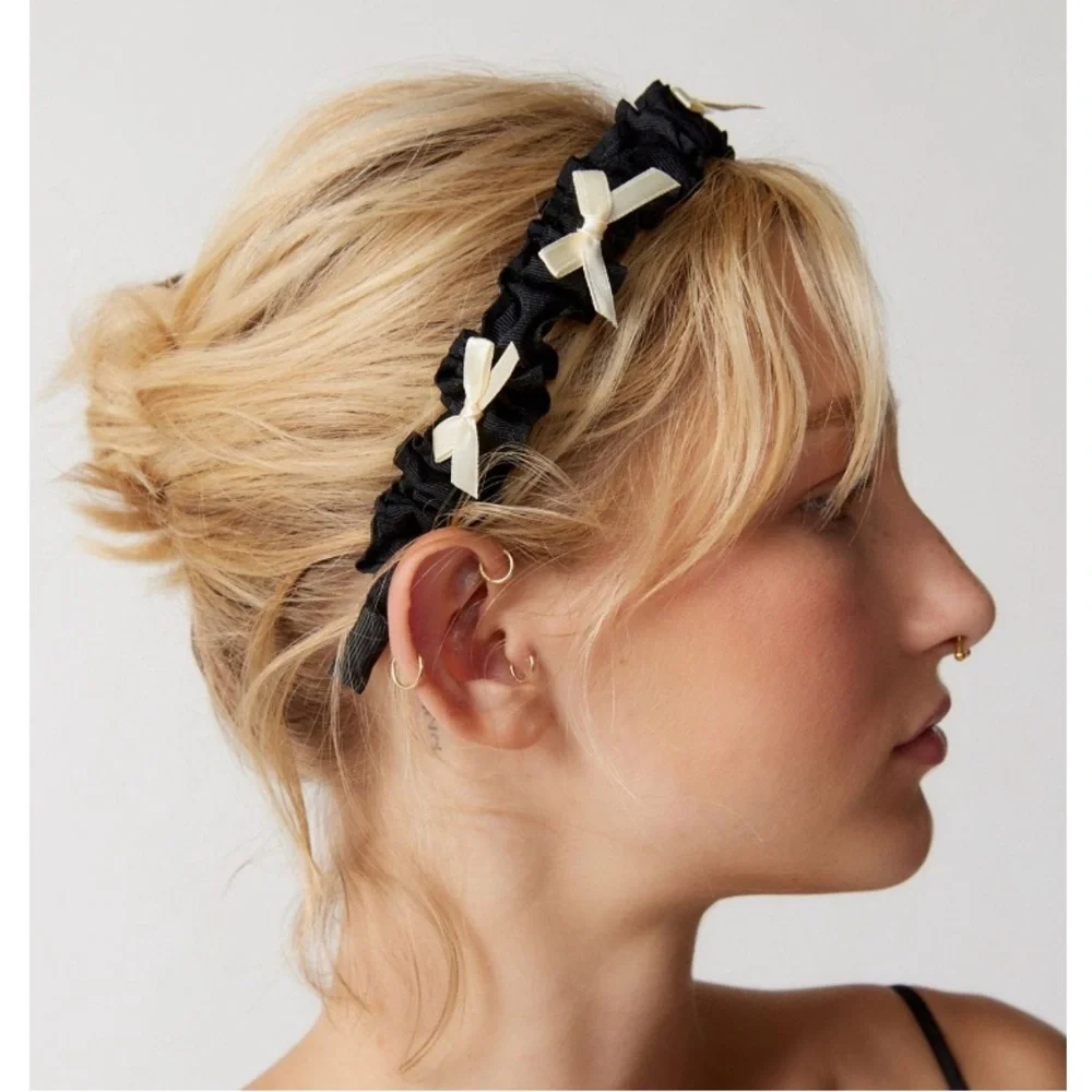 Urban Outfitters Black and White Mini Bow Headband